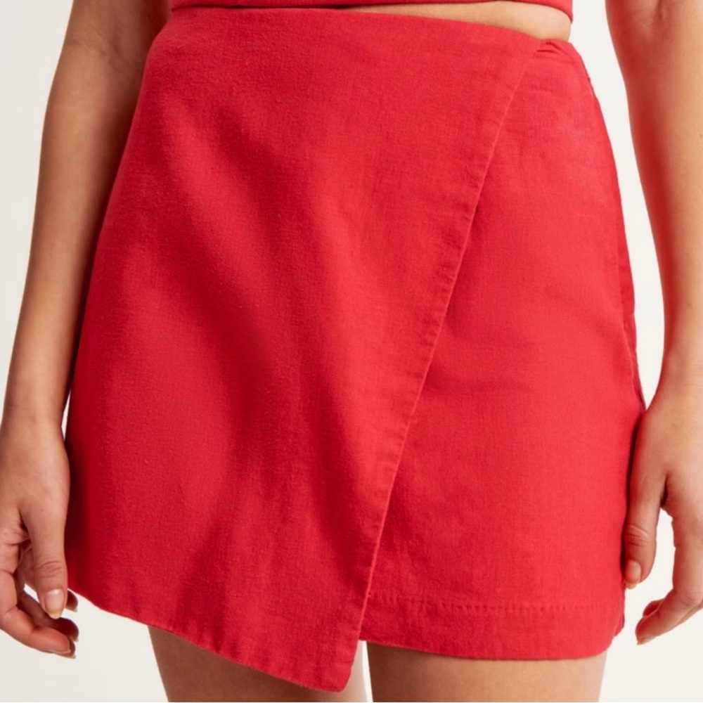 Abercrombie & Fitch Red Mini Skort